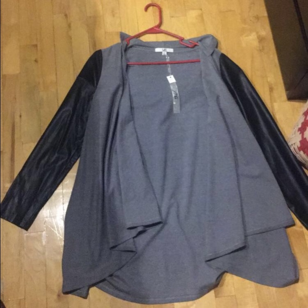 Grey boutique cardigan w/ faux leather sleeves