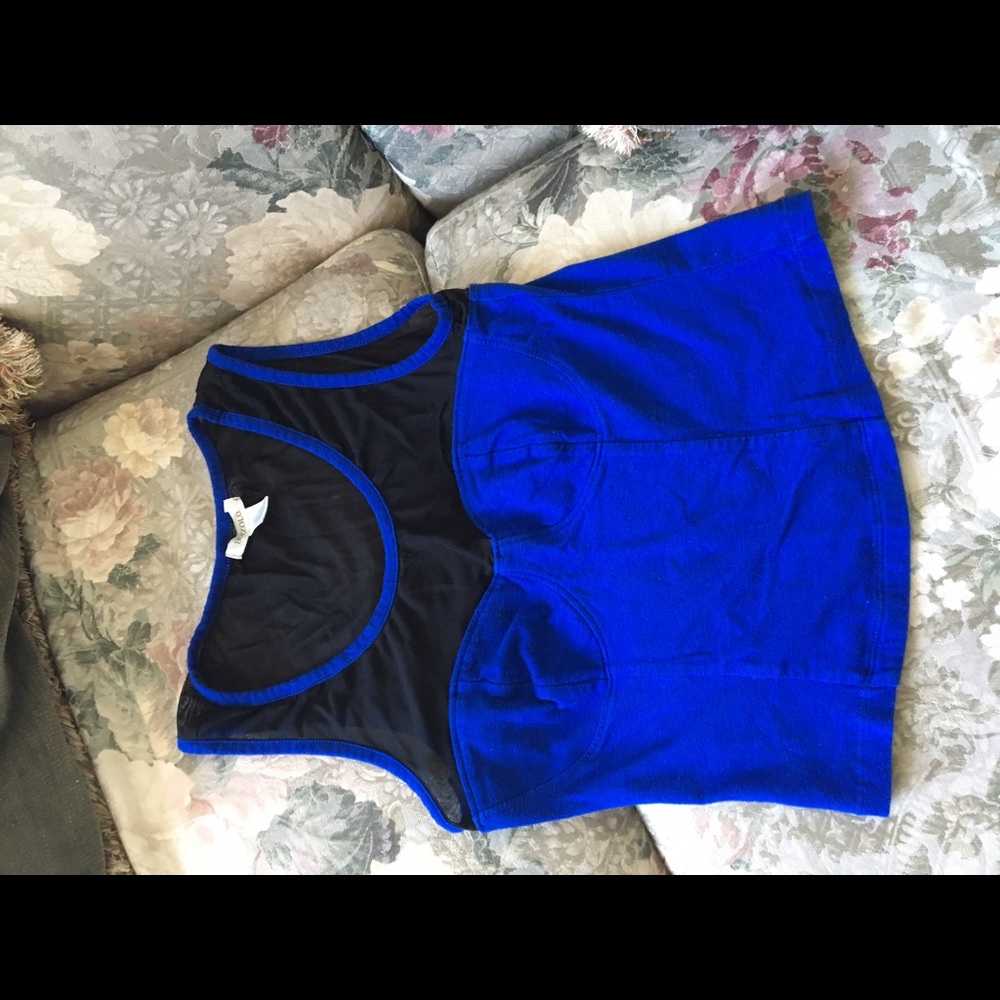 Crop top tank Size L