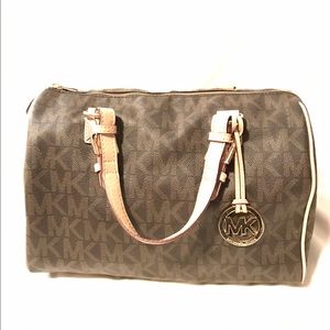 Michael Kors Med Grayson satchel • make an offer💕