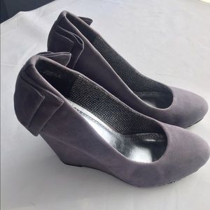 Dark Grey wedges