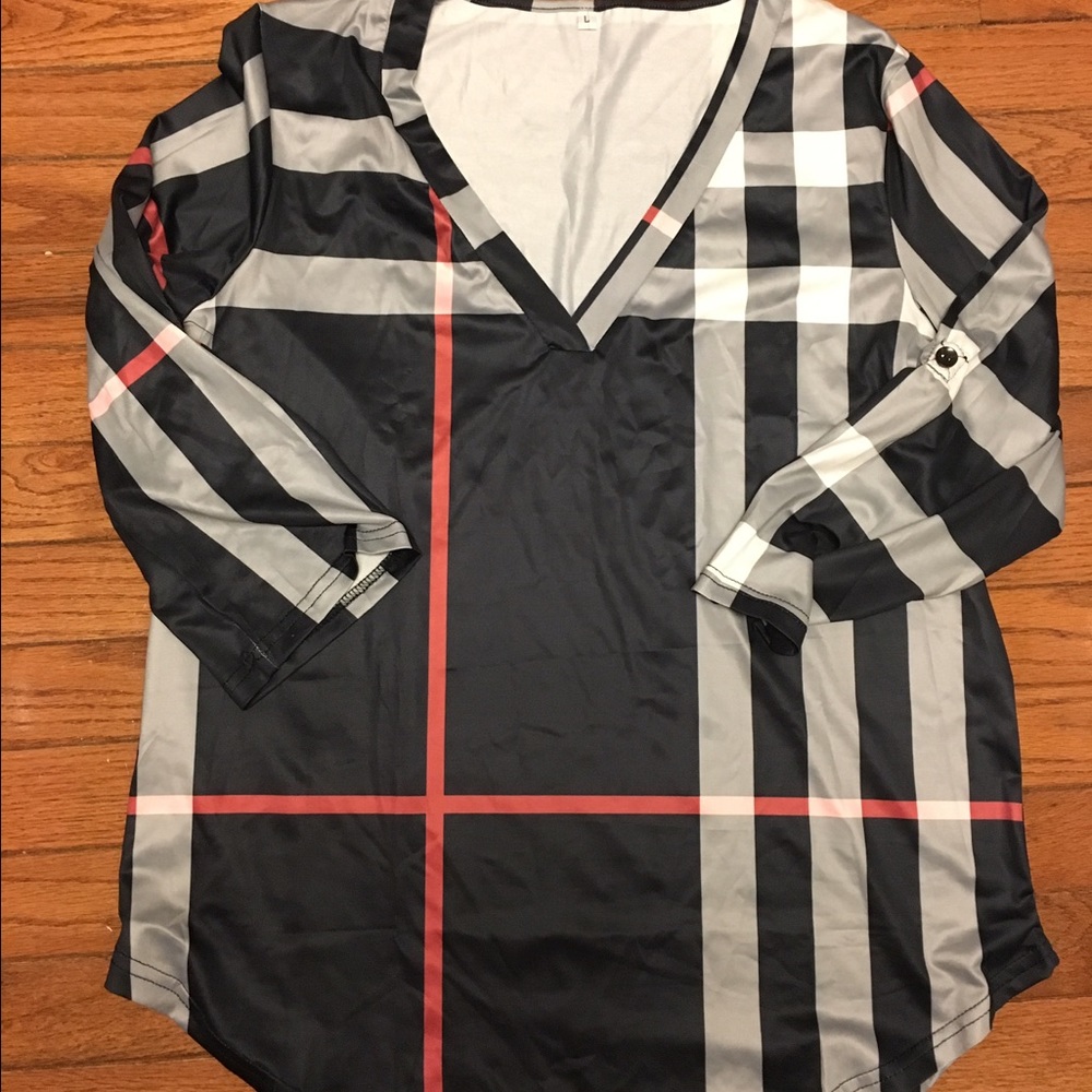 🎉sale- Super cute plaid tunic style shirt sz L