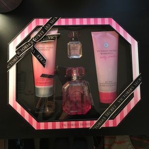 Victoria Secret Bombshell 4 piece Gift set