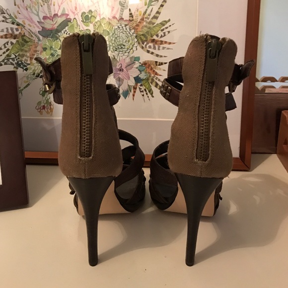 NWOB Strappy Studded Dolce Vita Heels - Picture 3 of 3