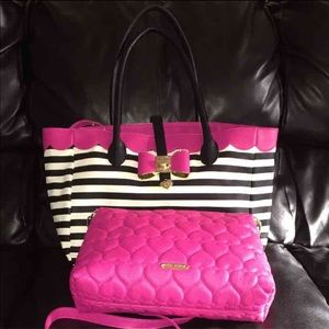 NWT BETSEY JOHNSON 2 WAY BAG