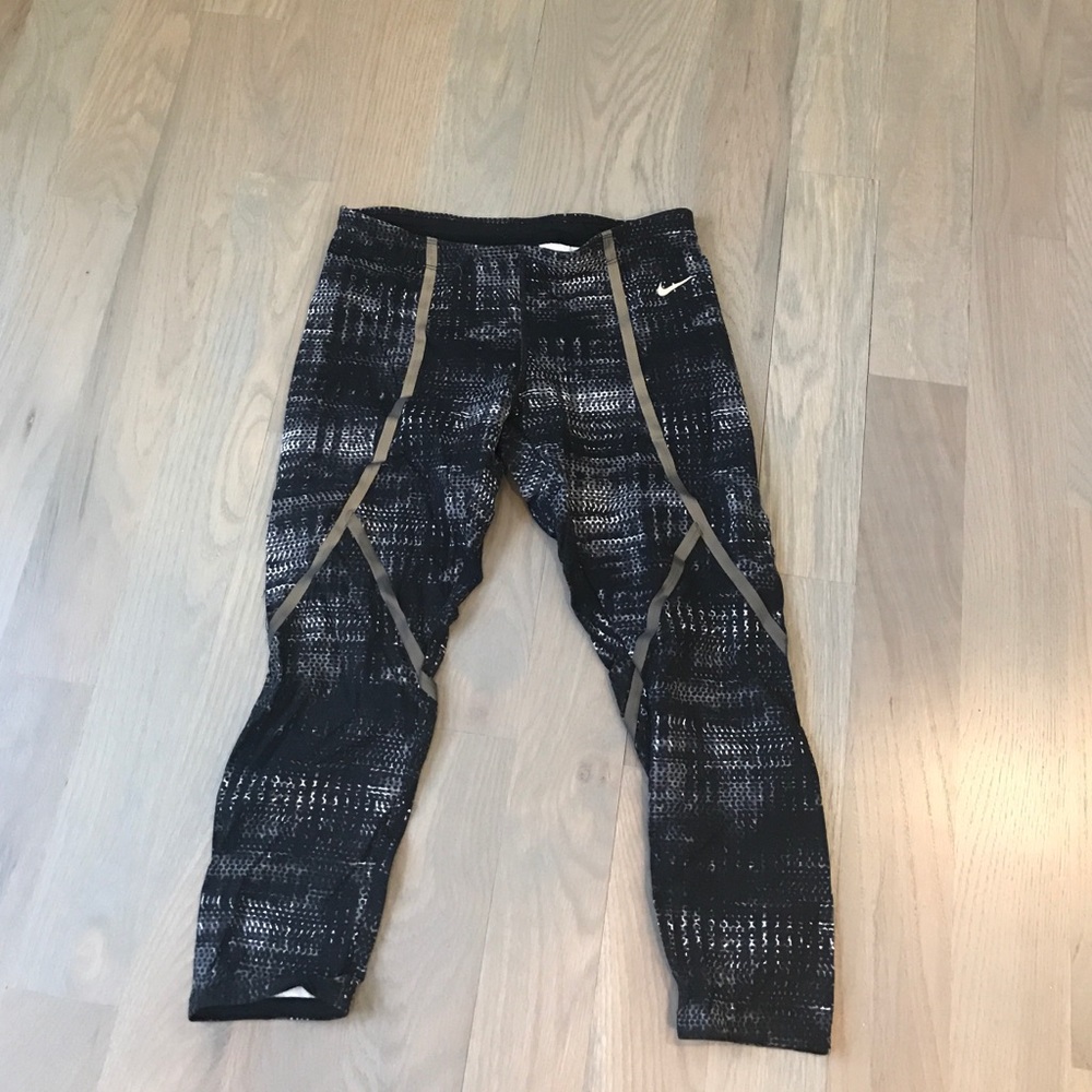 Nike yoga pants with reflective detail
