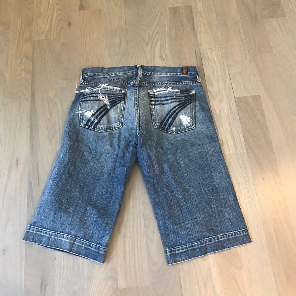 7 for all mankind destroyed Bermuda short