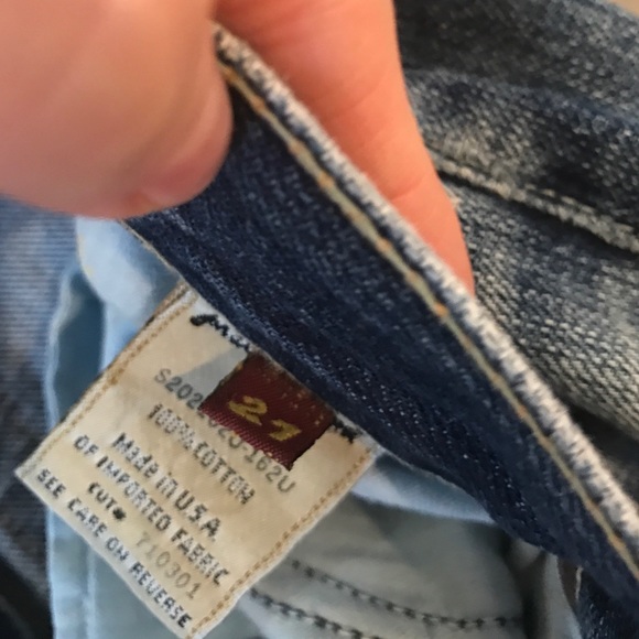 7 for all mankind destroyed Bermuda short - Picture 4 of 4