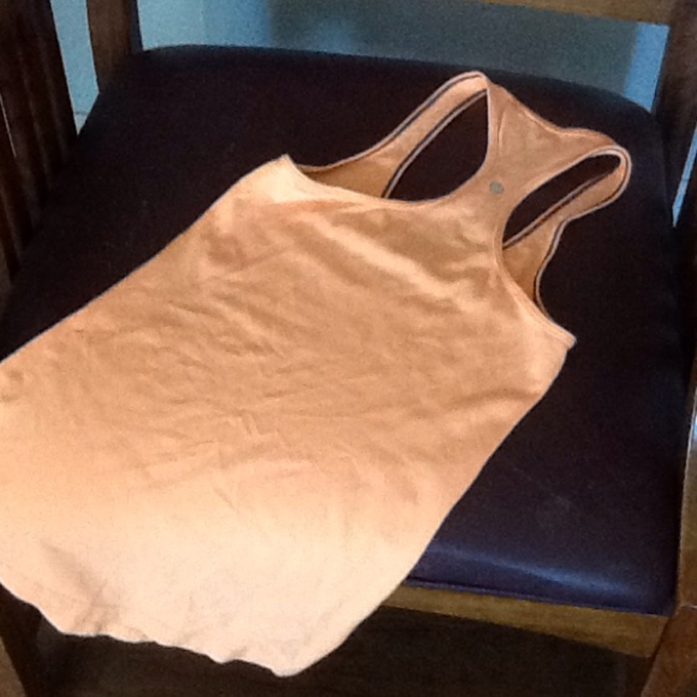 Lulumon  top