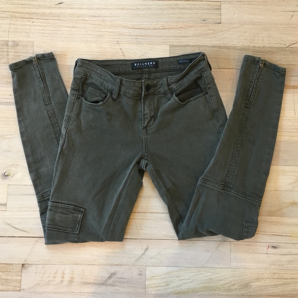 Bullhead Denim Co. cargo jeans