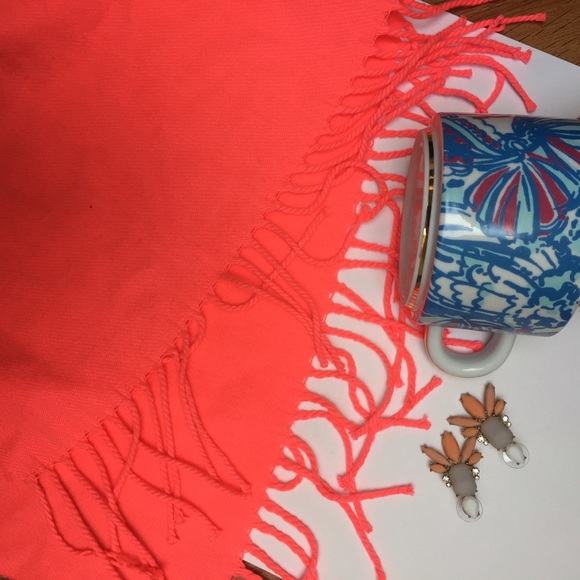EUC Acrylic Gap Pashmina Scarf - Picture 2 of 2
