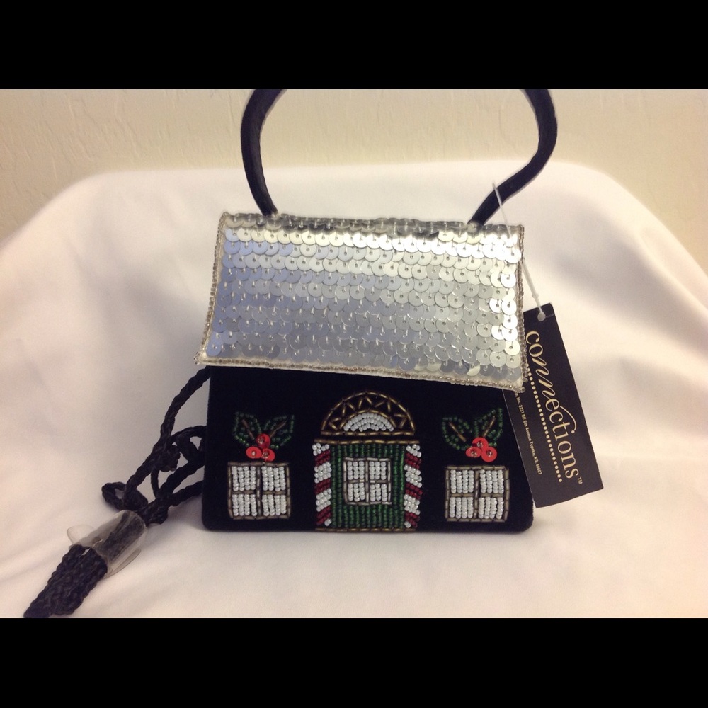 Sm. Black velvet Holiday bag.