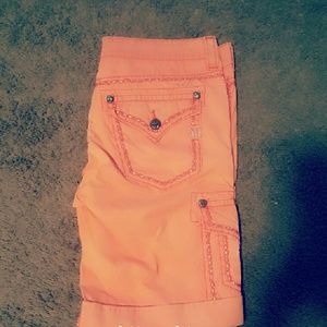 Miss Me Cargo Burmudas