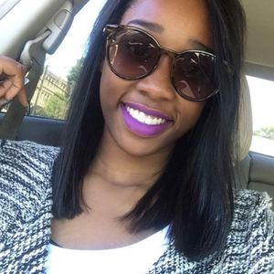 Meet your Posher, Kayla