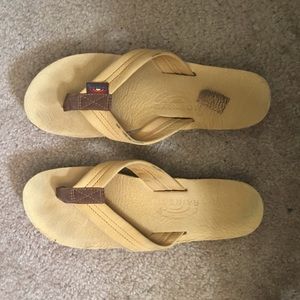 Womens yellow rainbows