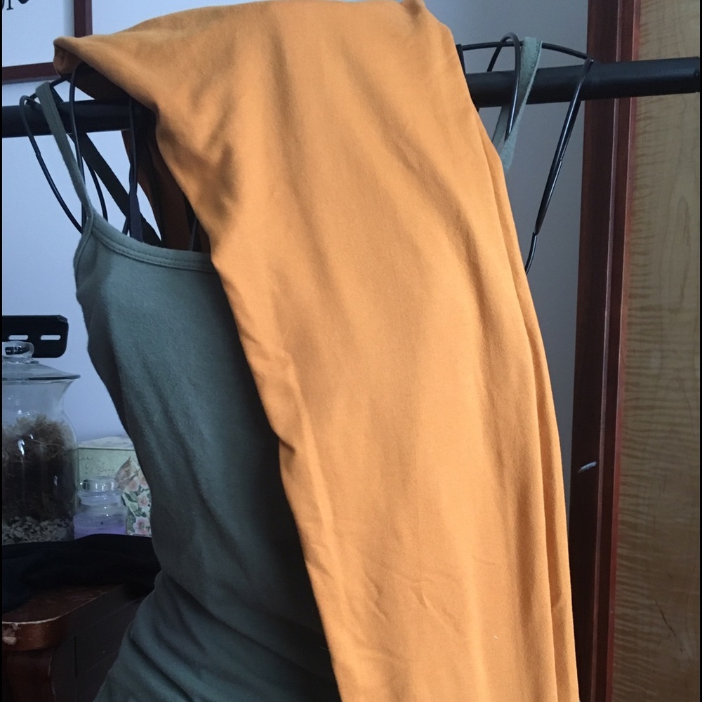 Orange LLR OS leggings.