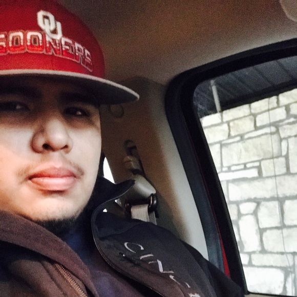 Meet your Posher, Roberto - Picture 1 of 1