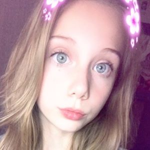 Meet your Posher, Mia