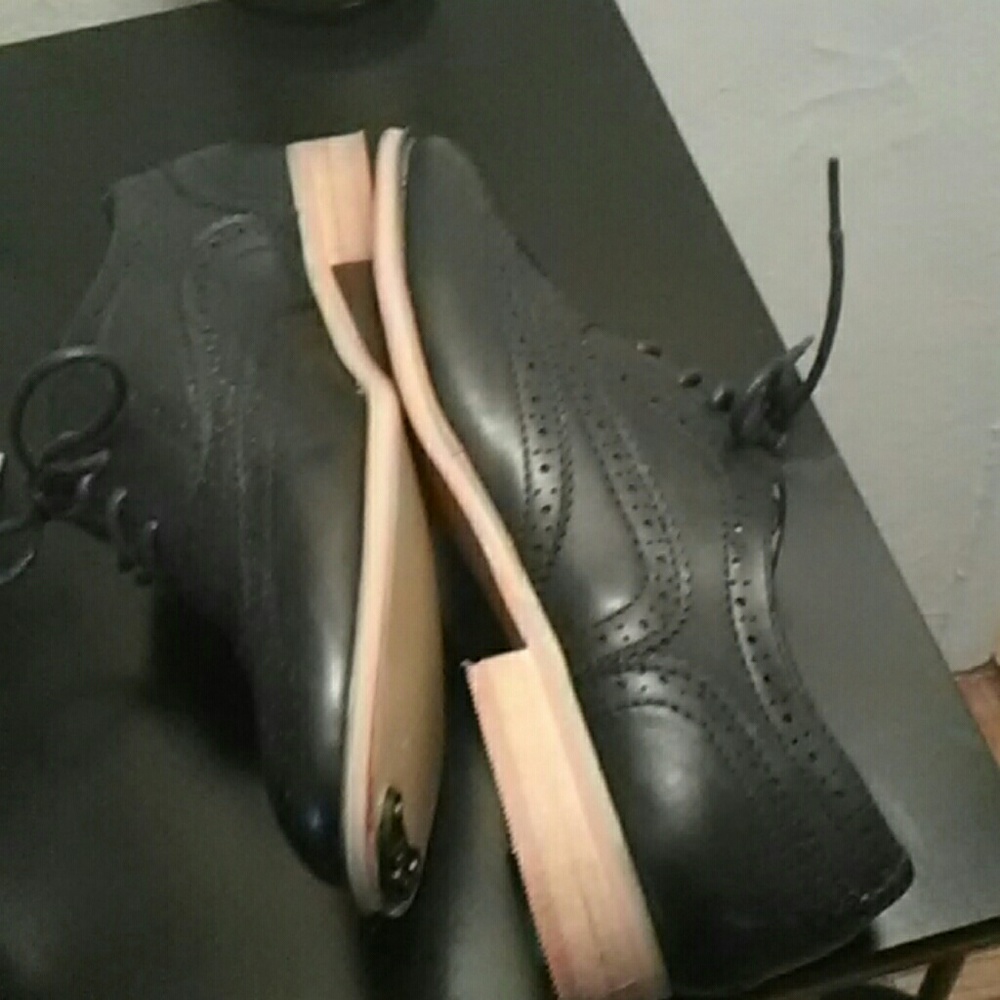 Shoes - Picture 3 of 3