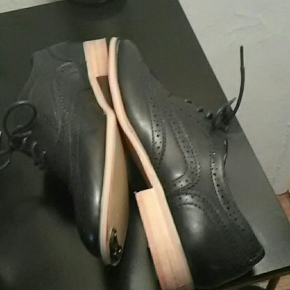 Shoes - Picture 3 of 3