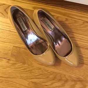 Steve Madden patent leather pumps