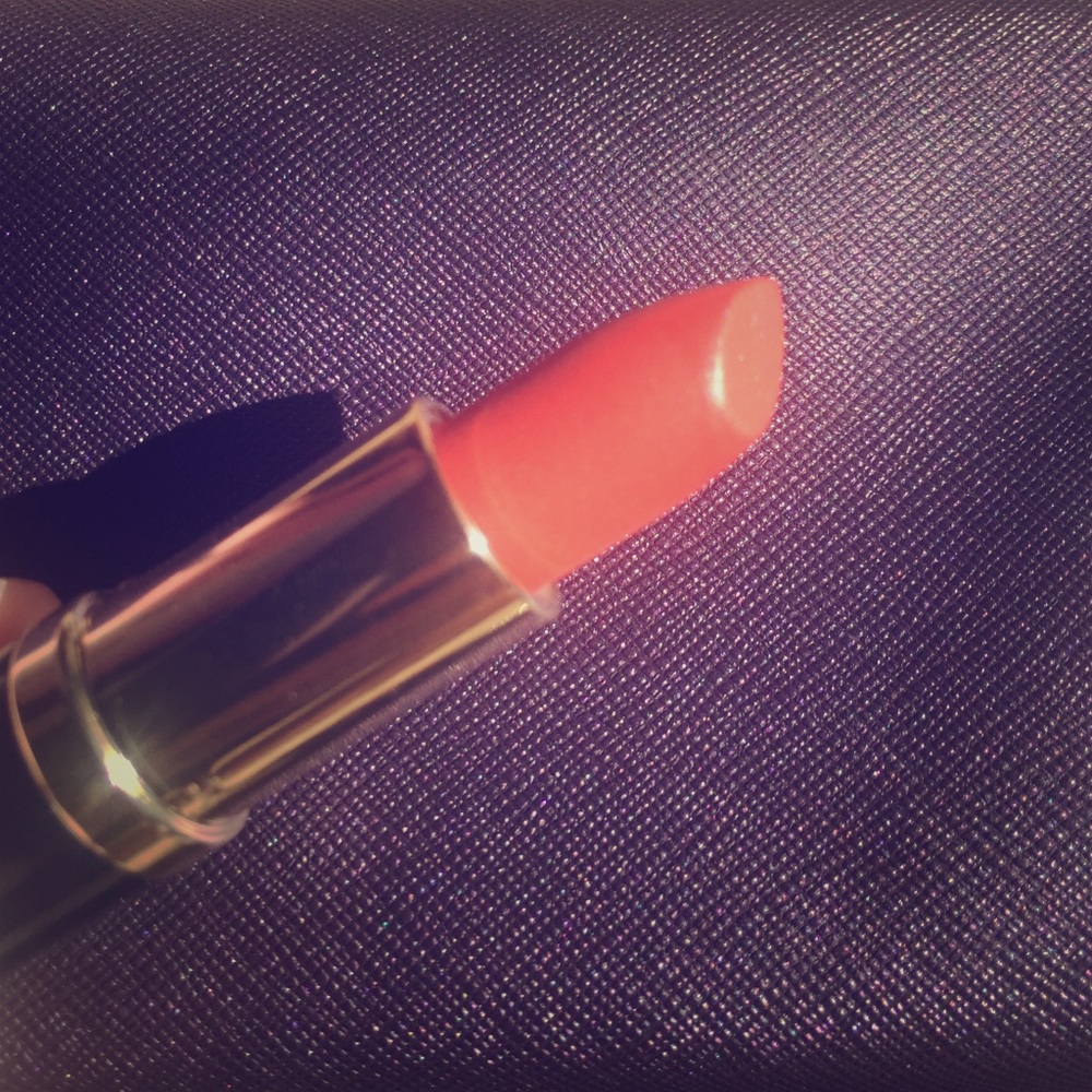FREE lipstick w/ VS makeup bag purchase