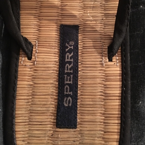 sperry black flip flops