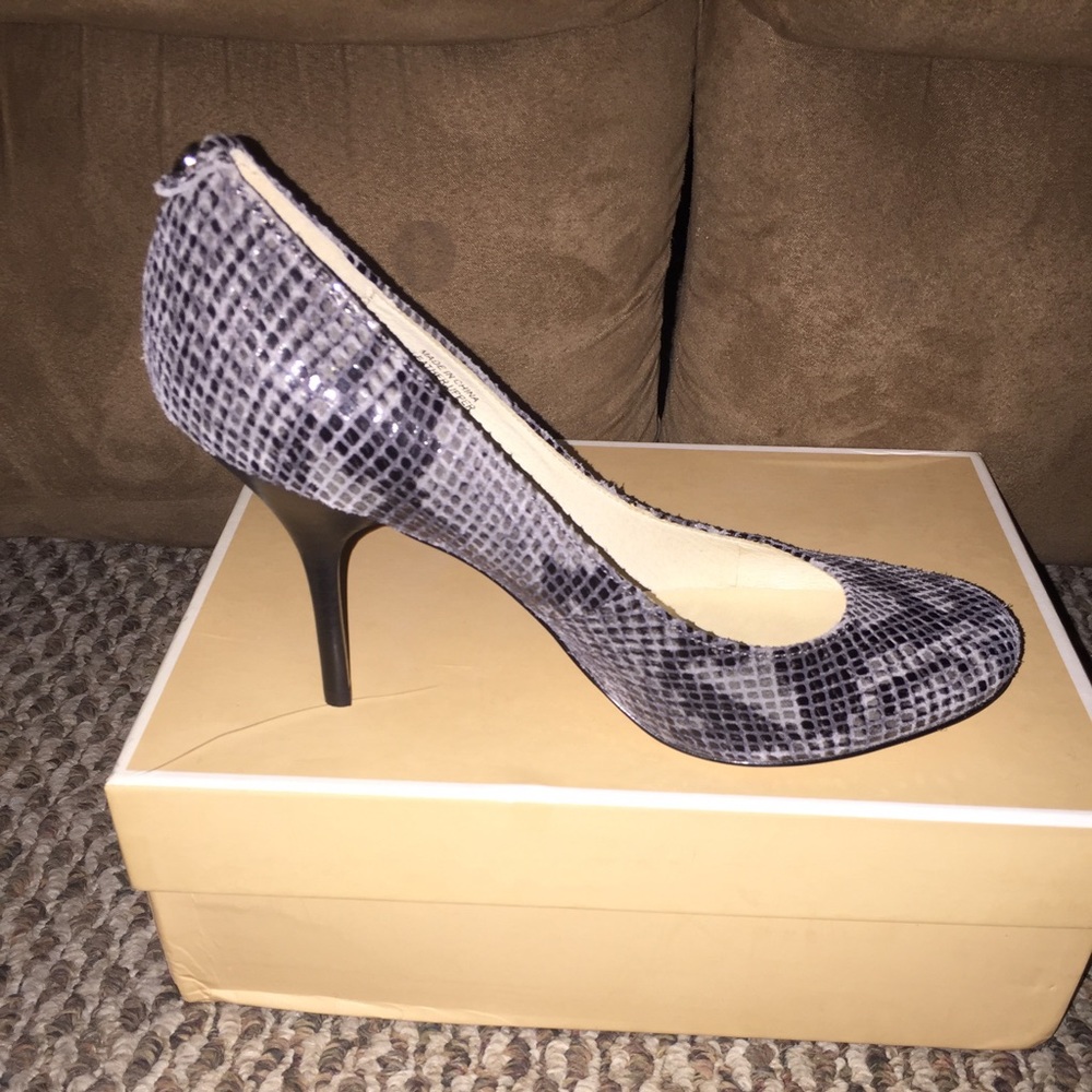 Michael Kors pumps