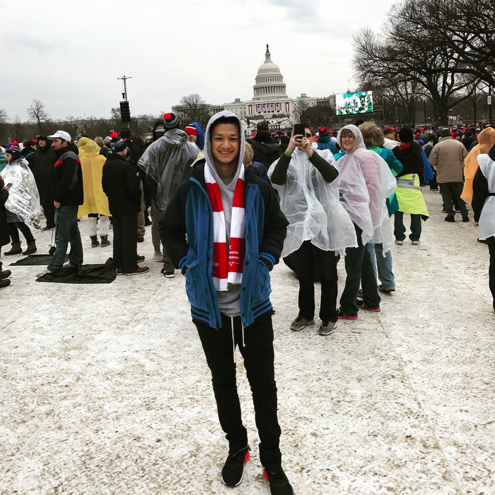 Meet your Posher, Dimitri