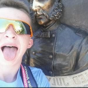 Meet your Posher, Ashton