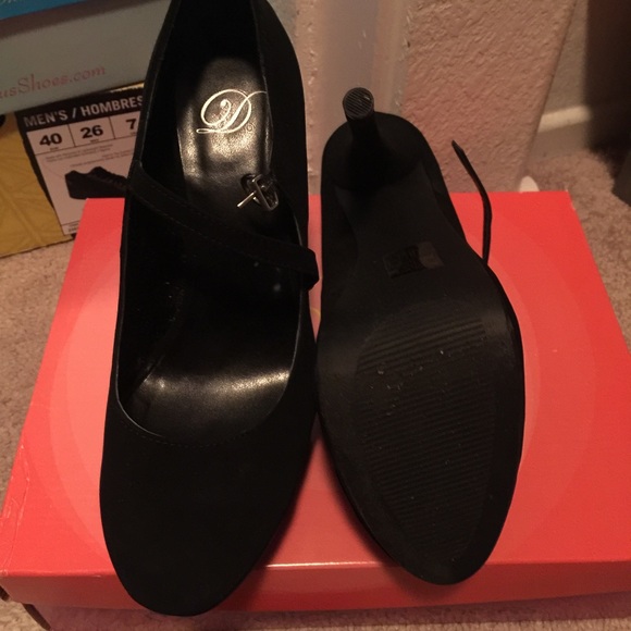 High heels - Picture 2 of 4