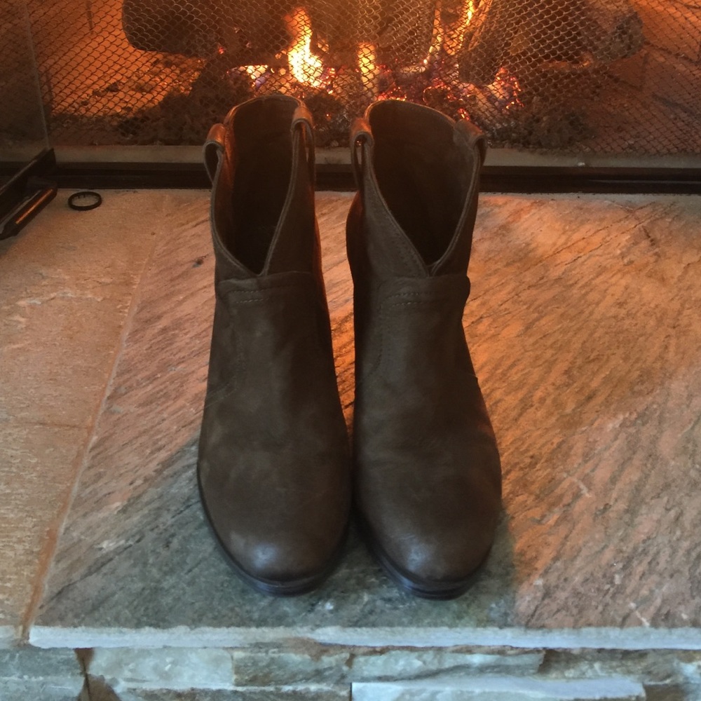 Vince camuto booties