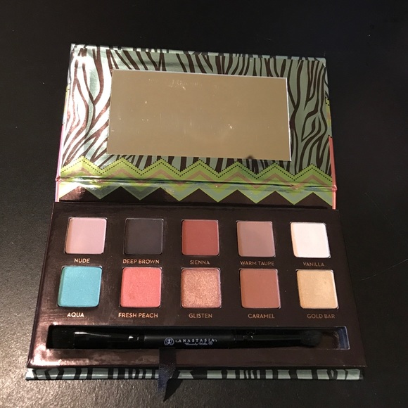 Anastasia Beverly Hills Other - Maya Mia Palette