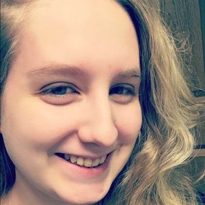 Meet your Posher, Leigha