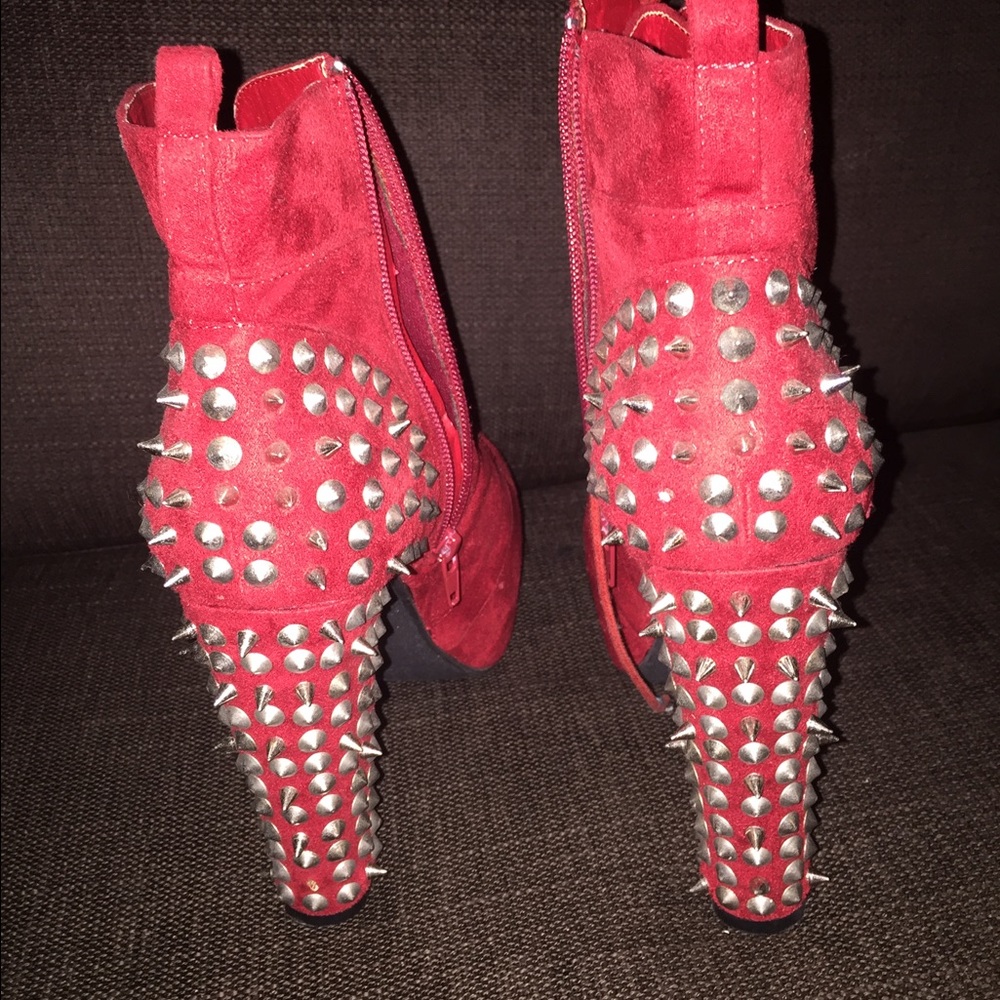 Booties red 🔴 - Picture 2 of 3