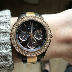 Rose gold and brown fossil watch!