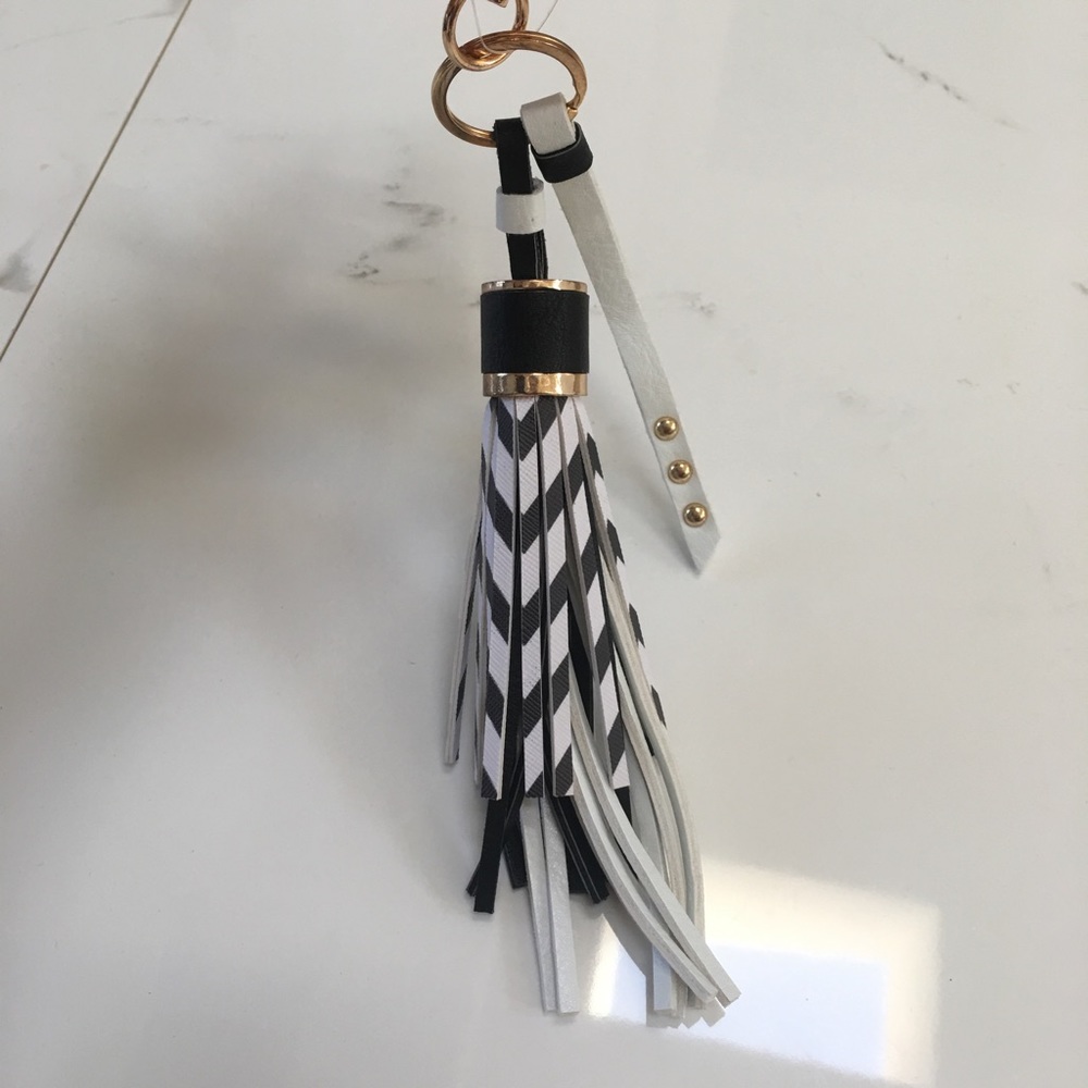 Keychain tassel bag charm chevron leather gold - Picture 4 of 4