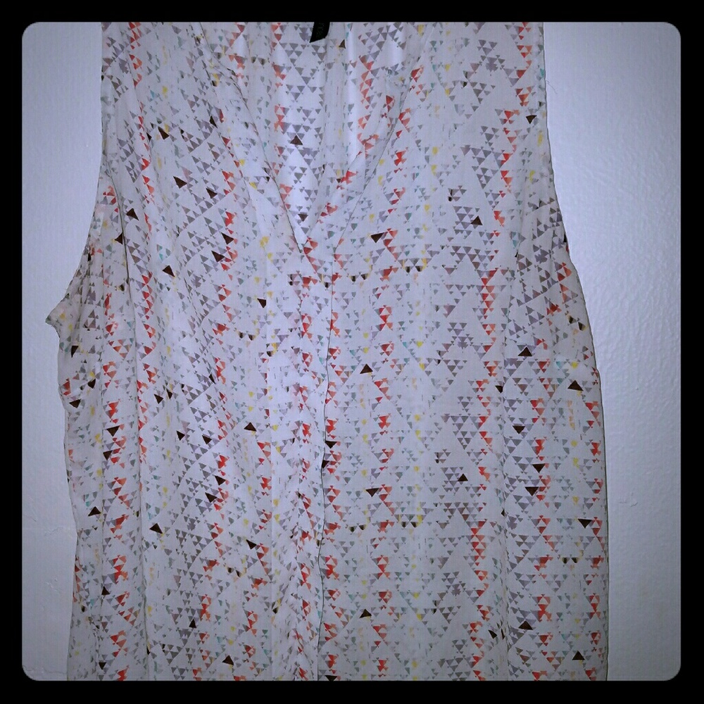 EUC Sleeveless blouse aztec print