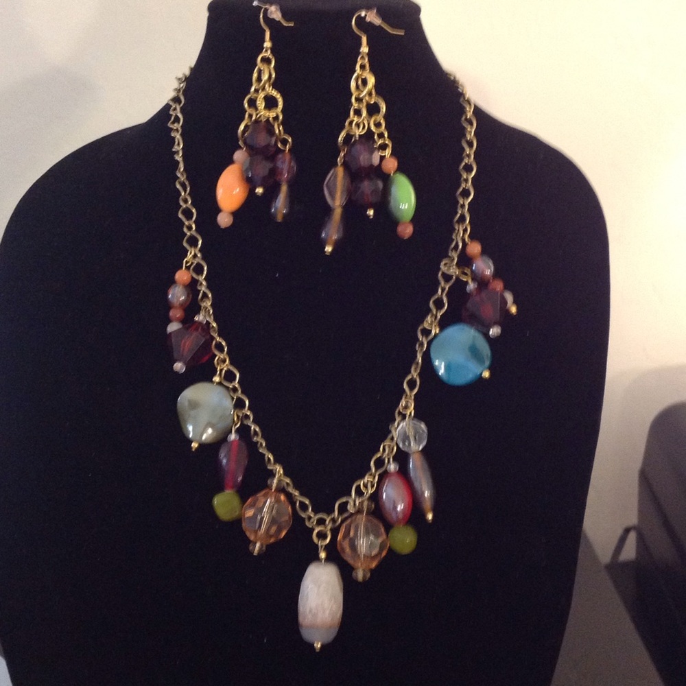 Beautiful hand made necklace/earring set.