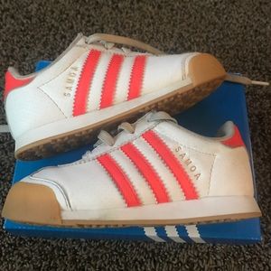 Adidas Samoa sneakers