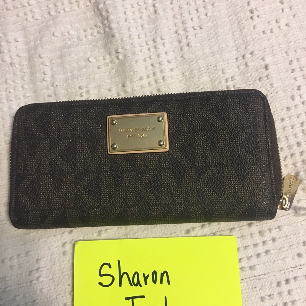 Michael kors zip around lg wallet