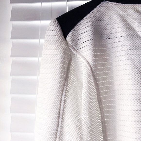 LAST ONE! Black and White light Jacket ππ - Picture 6 of 6