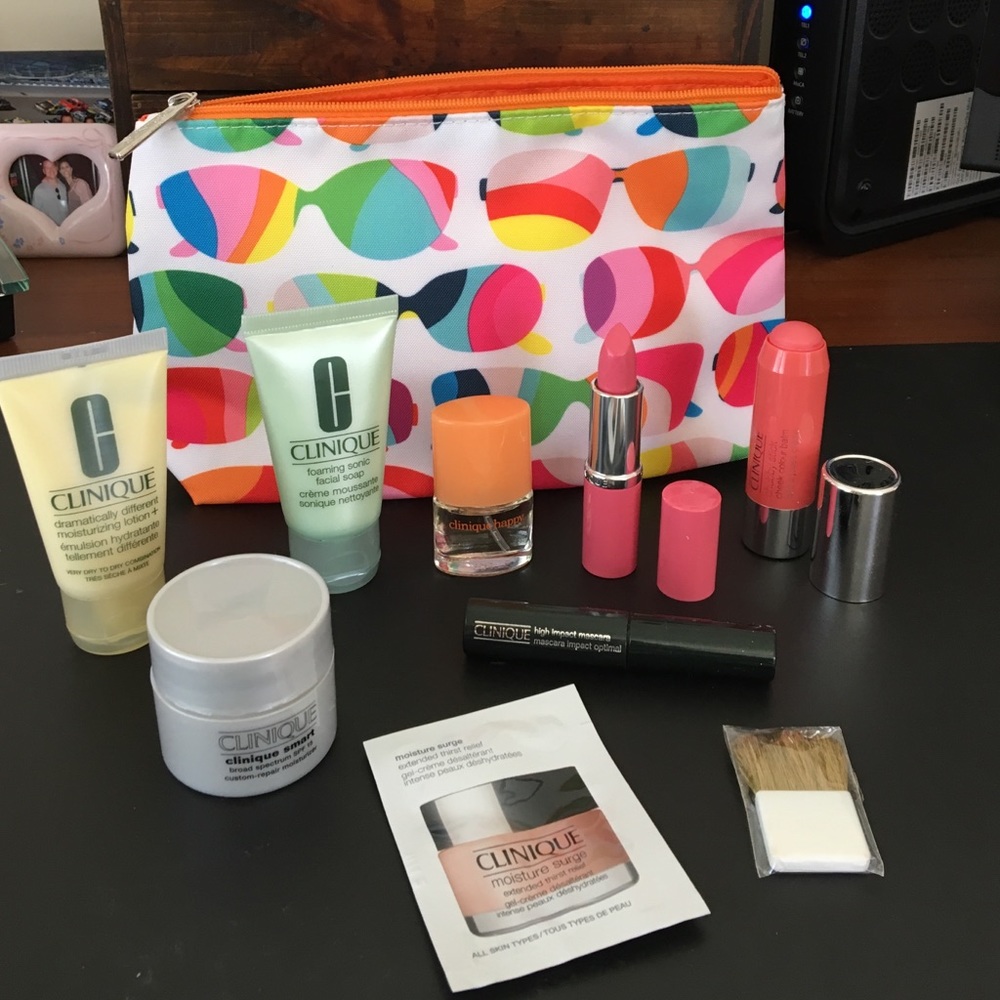 10 piece Clinique make up and skin care set. New