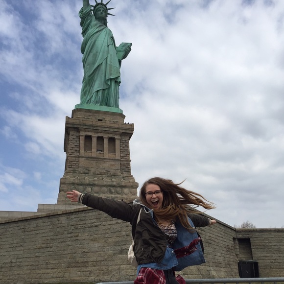 Meet your Posher, Cheyenne - Picture 1 of 3