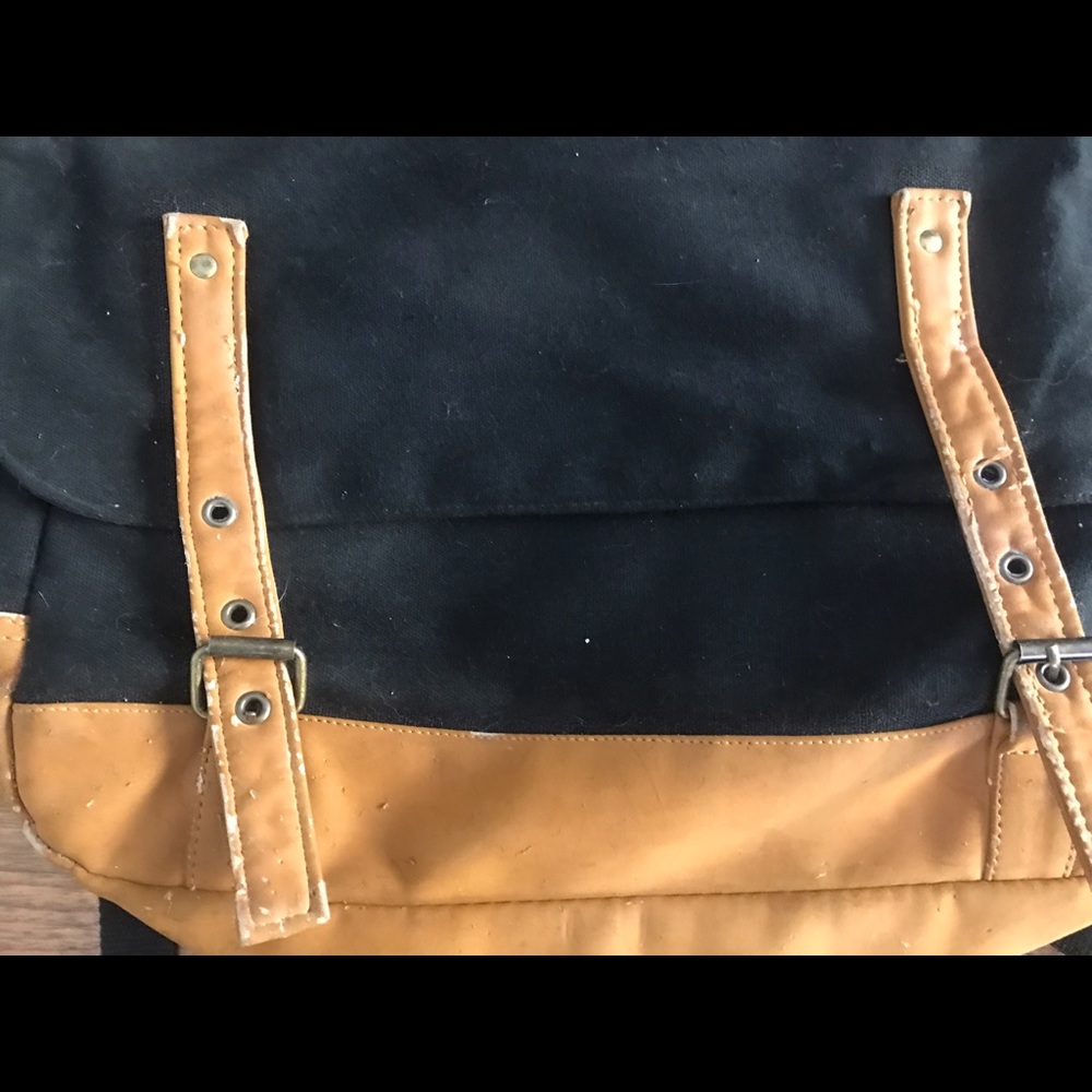 Volcom backpack - Picture 3 of 4