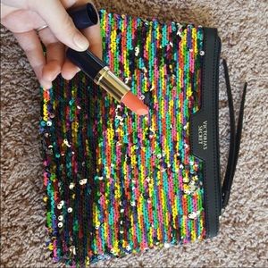 VS makeup bag! FREE lipstick! *FINAL PRICE*