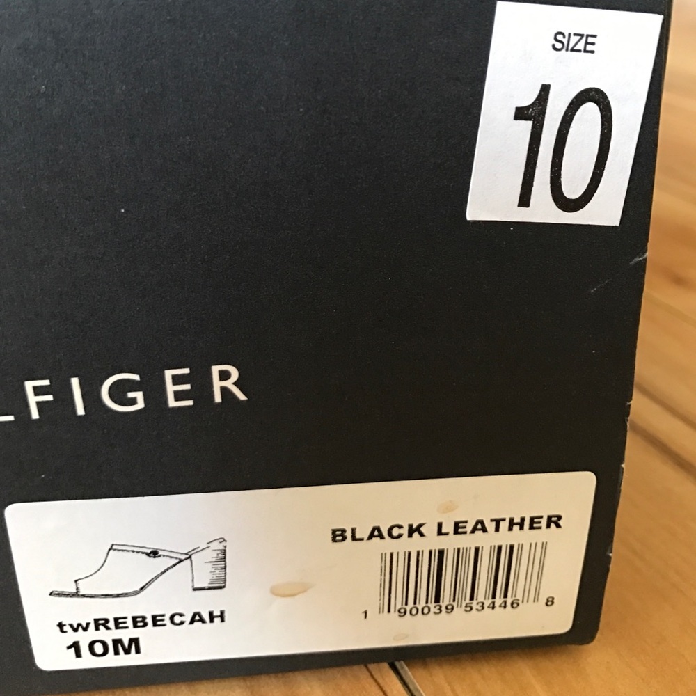 Tommy Hilfigure Black Leather "Rebecah"Style, 10M - Picture 4 of 4