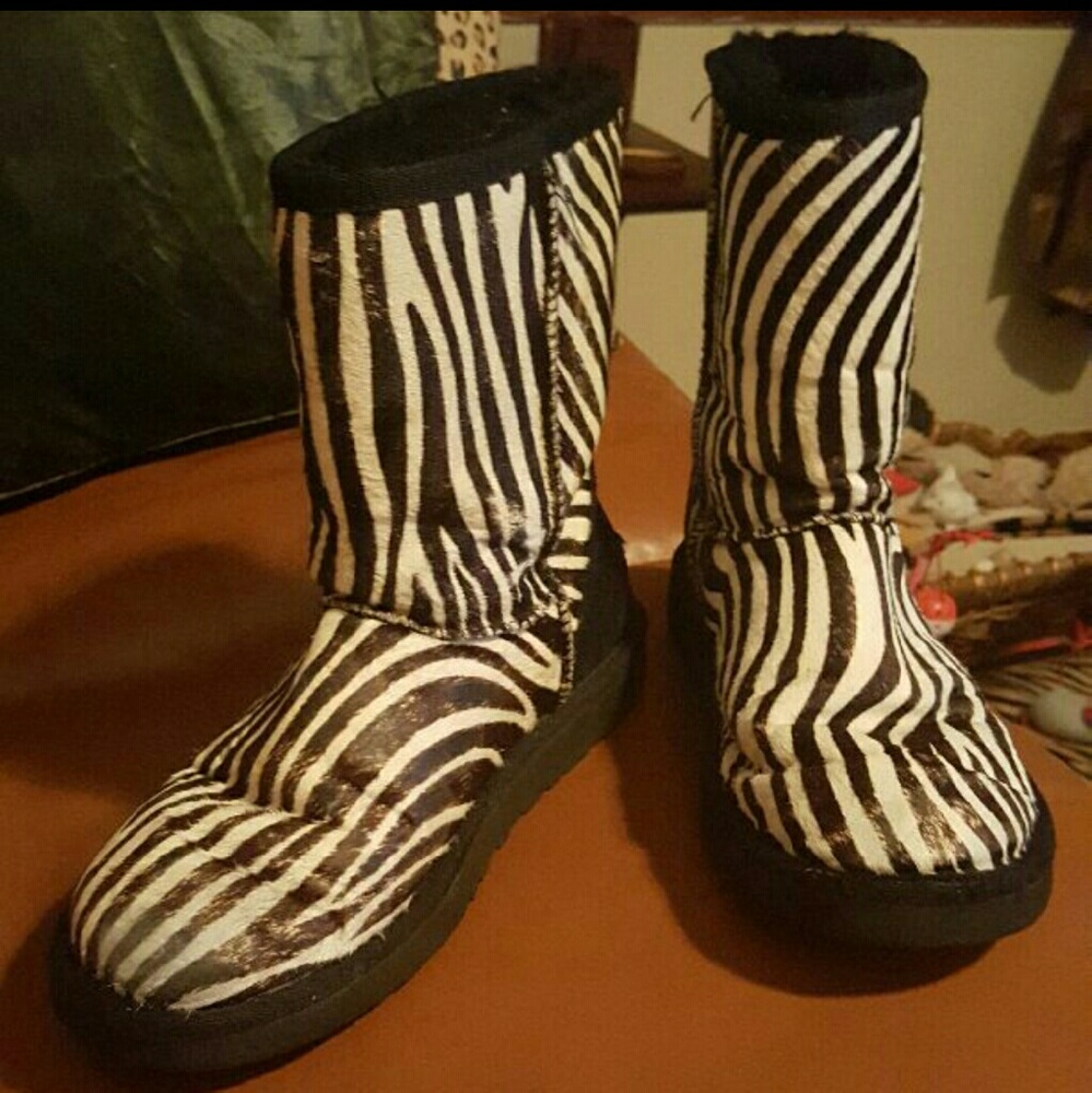 Exotic collection uggs size 7