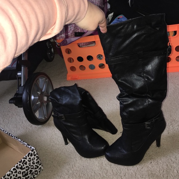 Boots - Picture 1 of 3