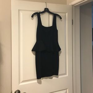 Alice + Olivia- Georgina fitted peplum dress