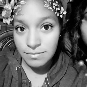 Meet your Posher, Ana